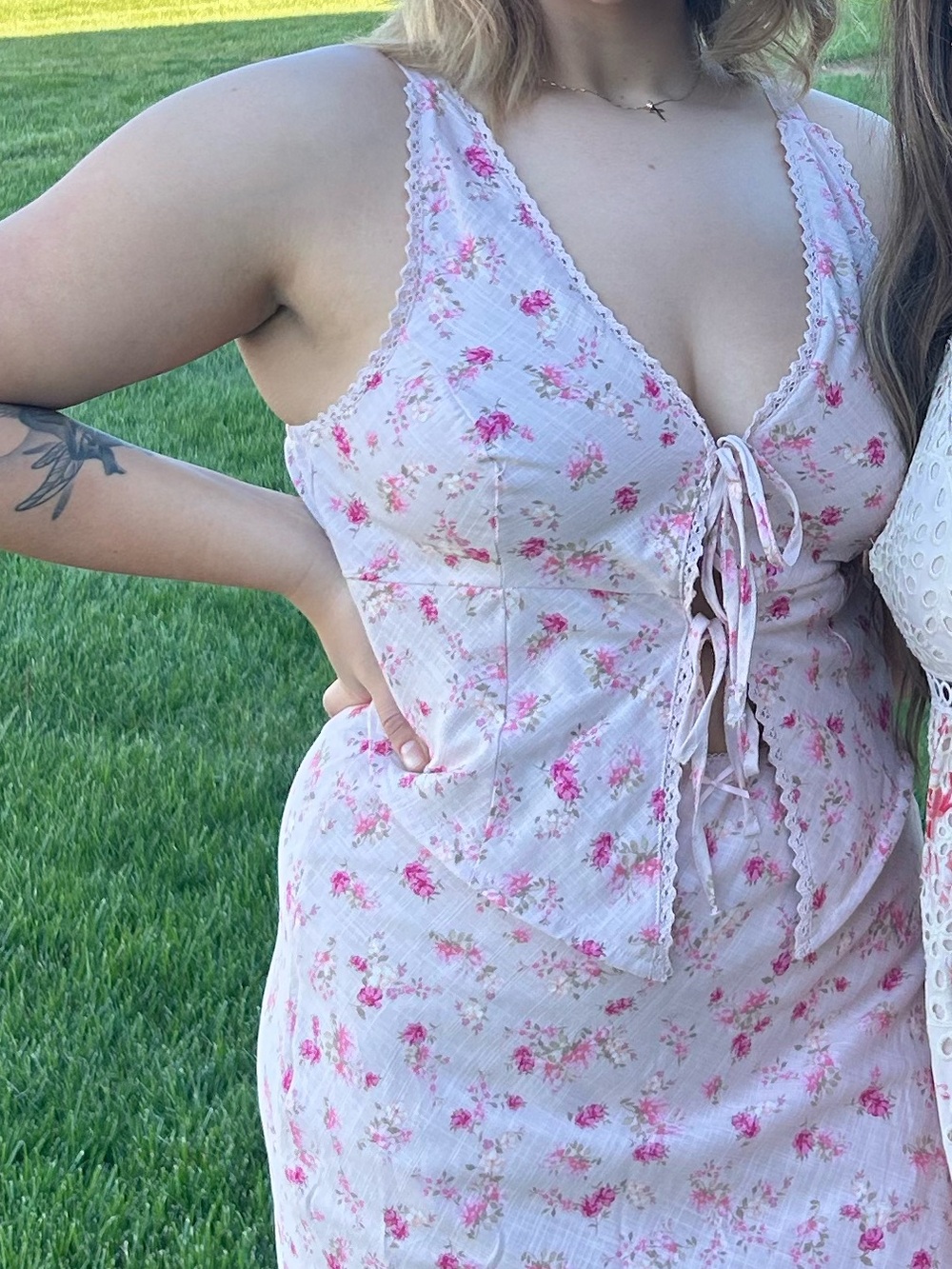 Floral Pink Lace-Up Top M tie front